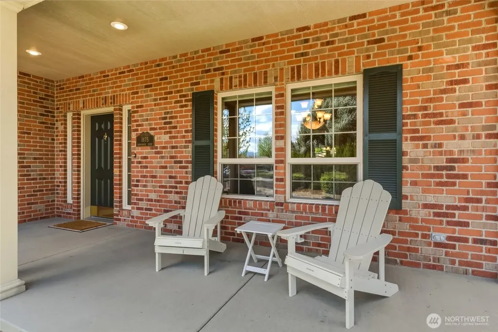 1875 SE Sunflower Court College Place WA 99324