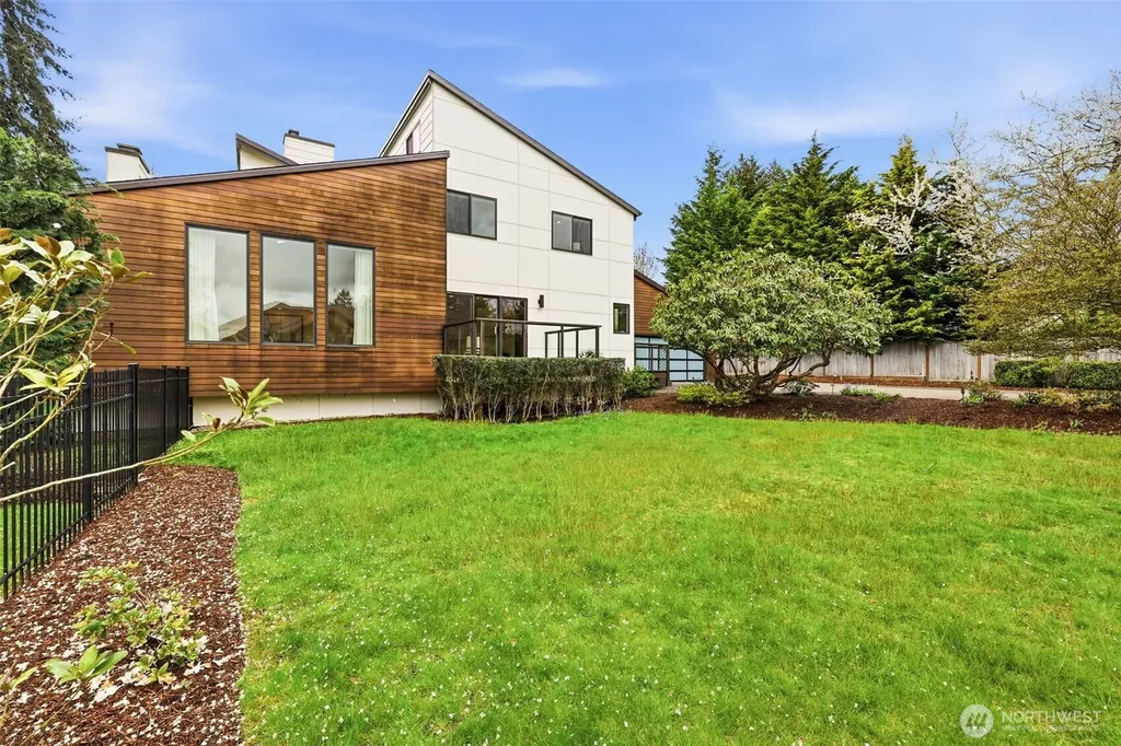 12311 87th Court NE Kirkland WA 98034
