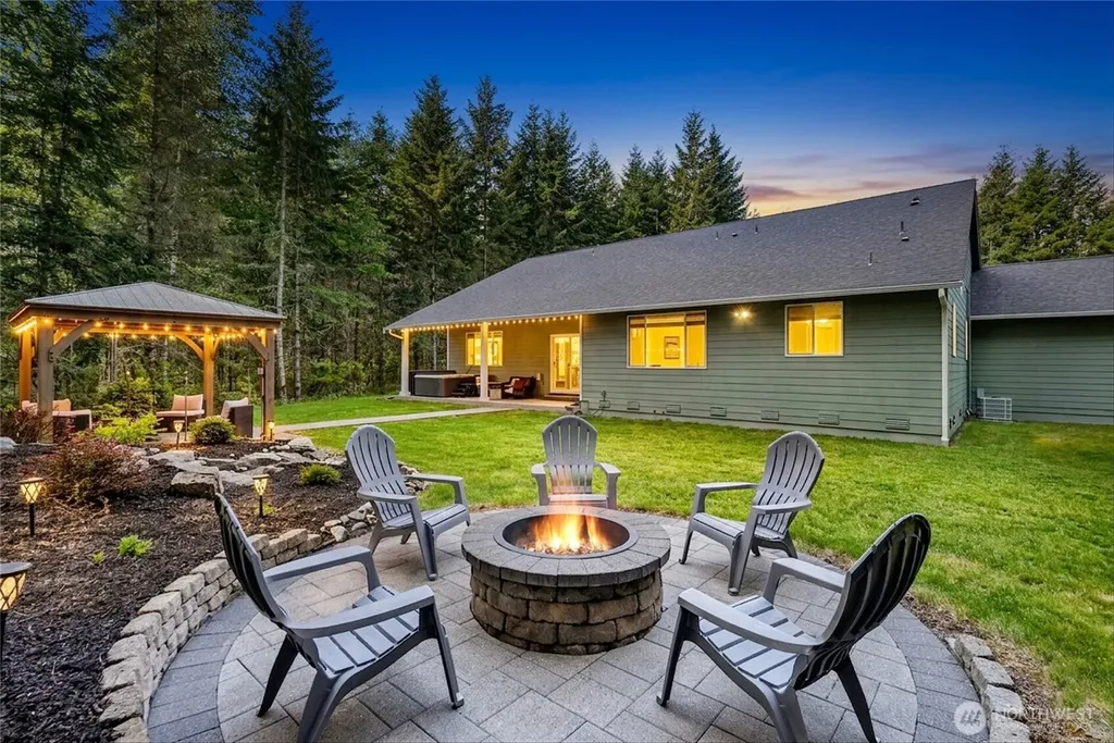 27002 166th Street E Buckley WA 98321