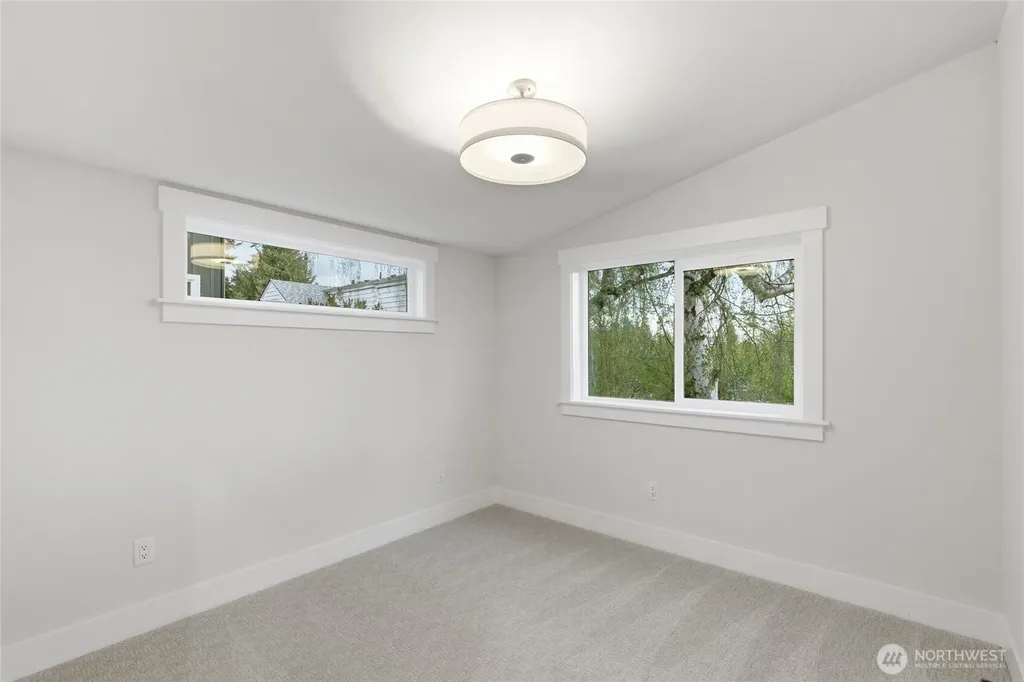 8817 Densmore Avenue N Seattle WA 98103