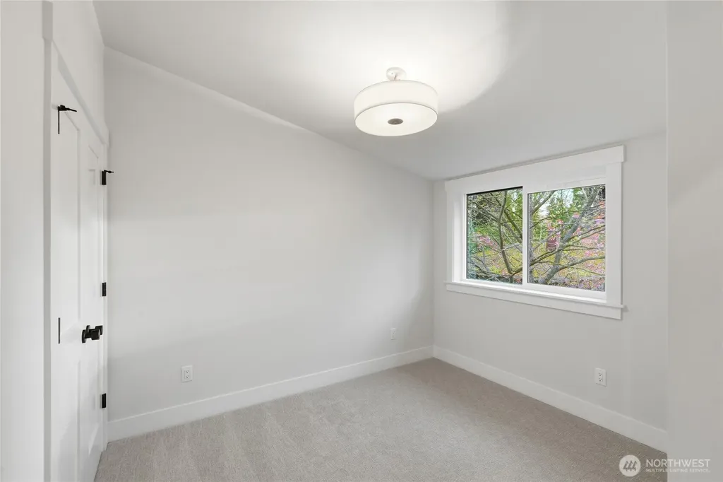 8817 Densmore Avenue N Seattle WA 98103