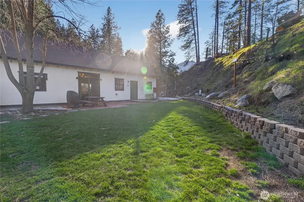 11550 Us Highway 2 Leavenworth WA 98826