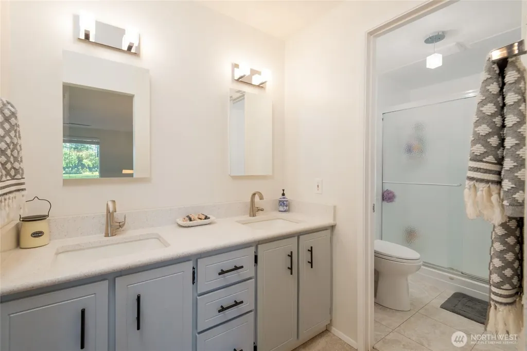 138 Point Fosdick Circle NW Gig Harbor WA 98335