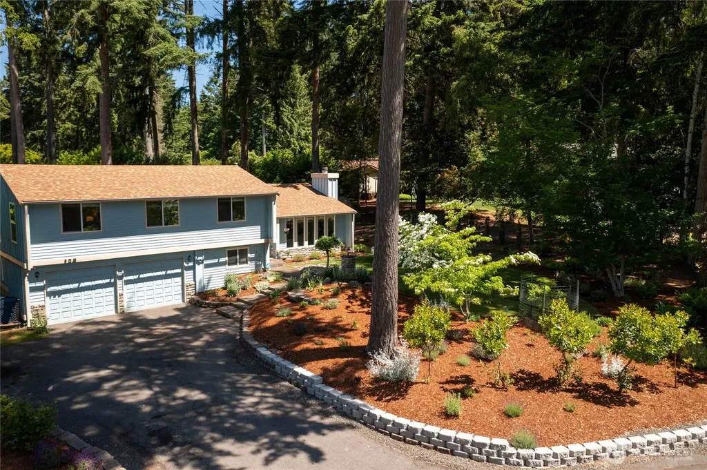 138 Point Fosdick Circle NW Gig Harbor WA 98335