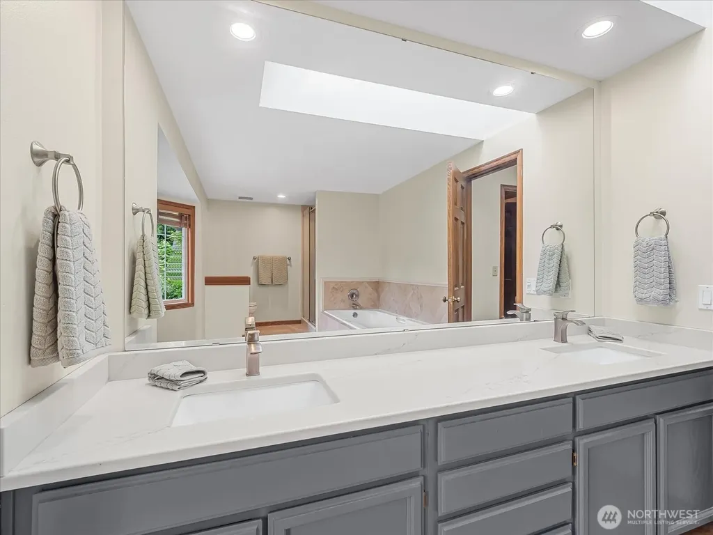 2837 220th Place NE Sammamish WA 98074