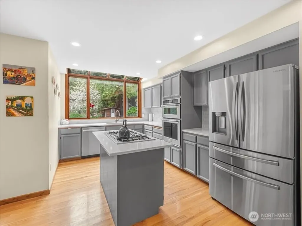 2837 220th Place NE Sammamish WA 98074