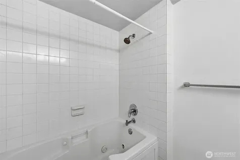 13919 SE 3rd Place Bellevue WA 98005