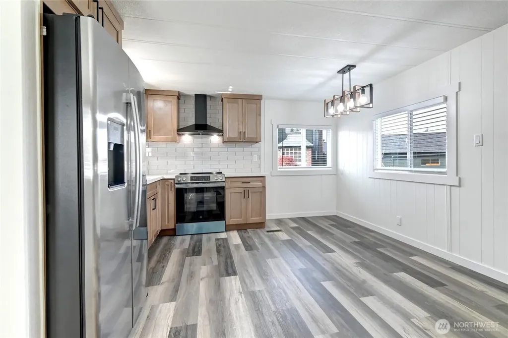 18501 52nd Avenue Lynnwood WA 98037