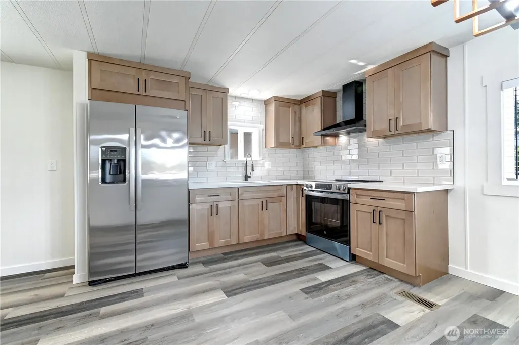 18501 52nd Avenue Lynnwood WA 98037