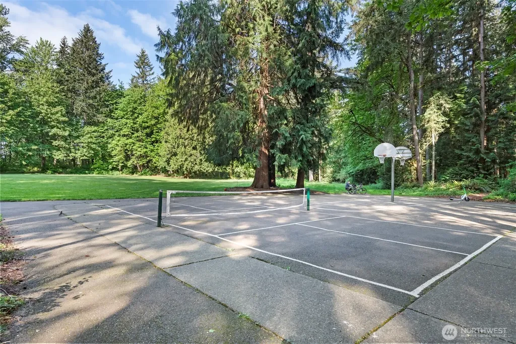 9106 172nd Avenue NE Redmond WA 98052