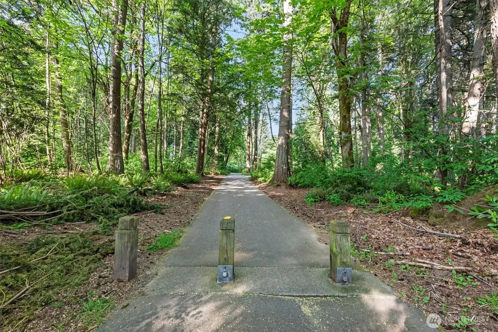9106 172nd Avenue NE Redmond WA 98052