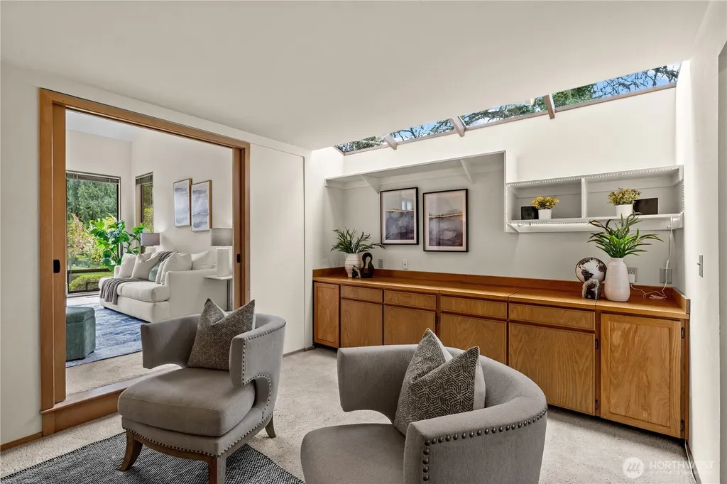 14316 NE 12th Place Bellevue WA 98007