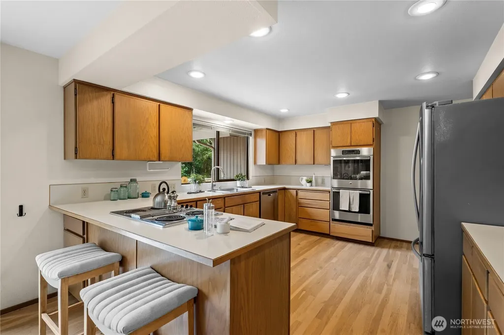 14316 NE 12th Place Bellevue WA 98007