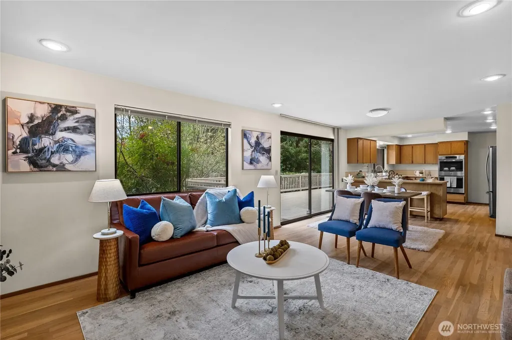 14316 NE 12th Place Bellevue WA 98007