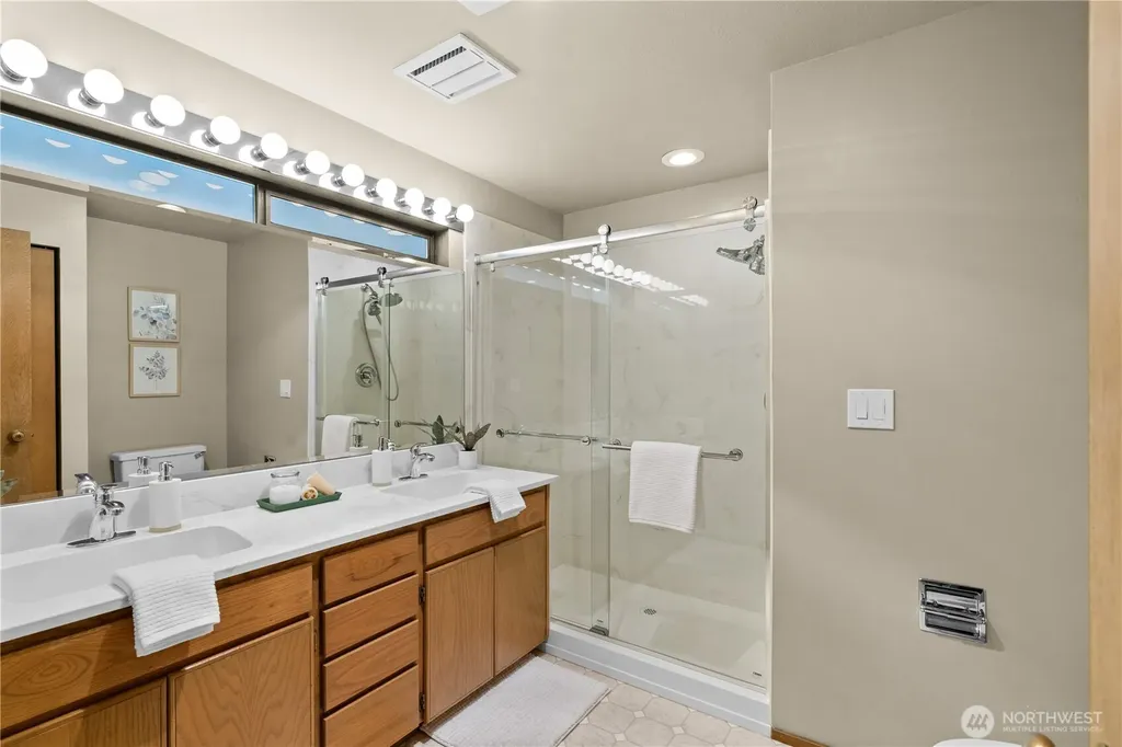 14316 NE 12th Place Bellevue WA 98007