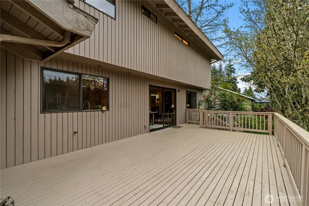14316 NE 12th Place Bellevue WA 98007