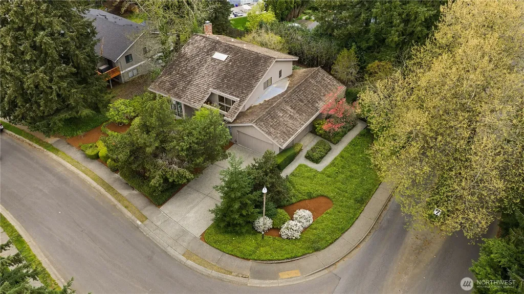 14316 NE 12th Place Bellevue WA 98007