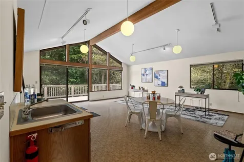14316 NE 12th Place Bellevue WA 98007