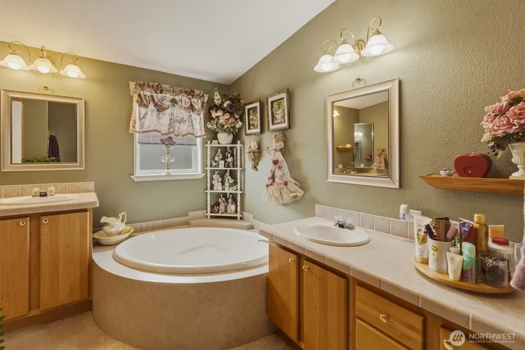 138 Twin Peaks Road Toledo WA 98591