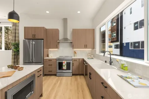 16002 SE 31st Lane Bellevue WA 98008