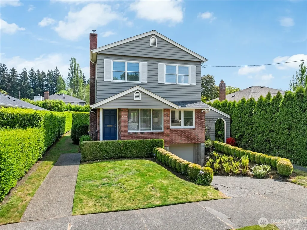 4550 47th Avenue NE Seattle WA 98105