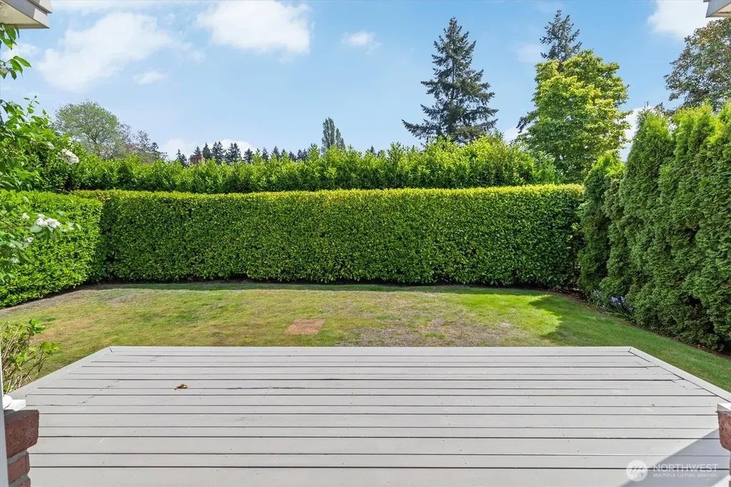 4550 47th Avenue NE Seattle WA 98105