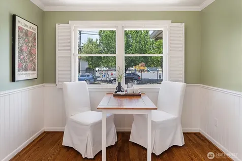4550 47th Avenue NE Seattle WA 98105