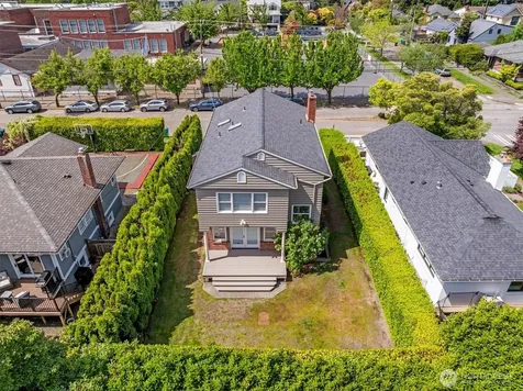 4550 47th Avenue NE Seattle WA 98105