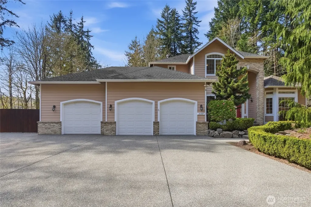 5107 218th Avenue NE Redmond WA 98053