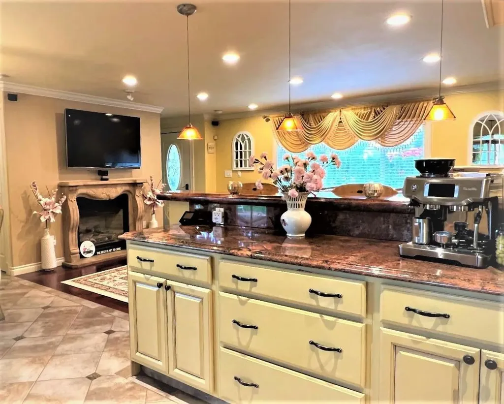 11858 SE 236th Street Kent WA 98031