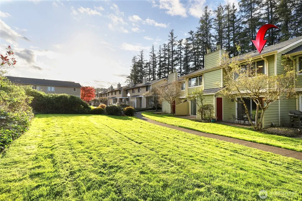 3957 NW Fairway Lane Bremerton WA 98312