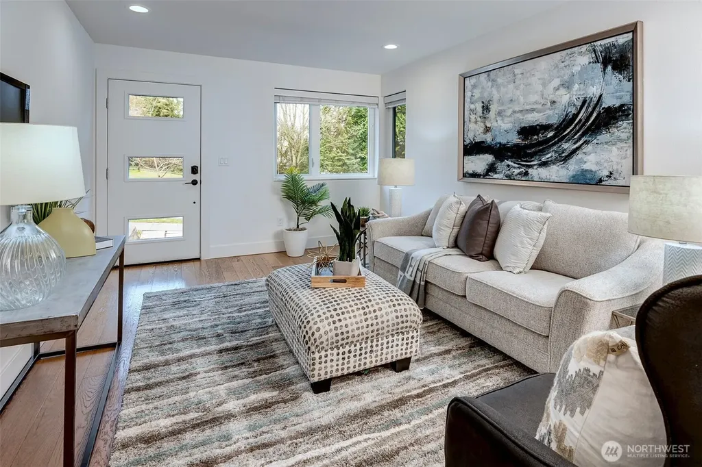 4274 NE 50th Street Seattle WA 98105