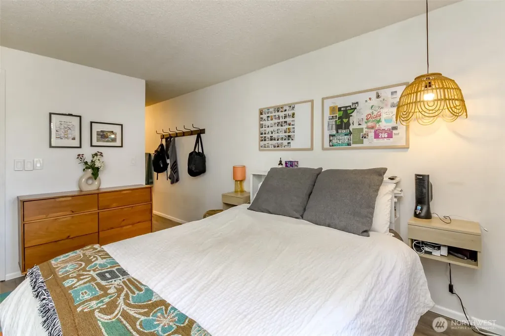13235 12th Avenue SW Burien WA 98146