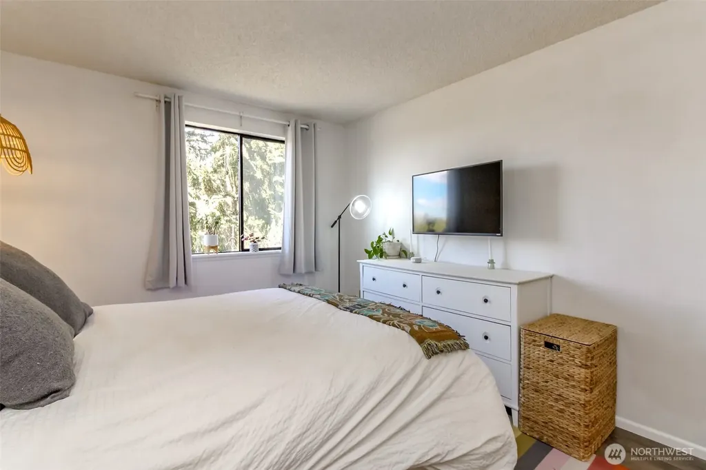13235 12th Avenue SW Burien WA 98146