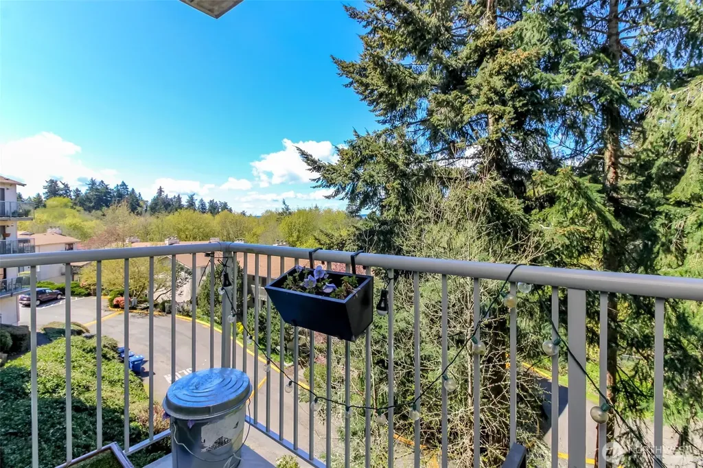13235 12th Avenue SW Burien WA 98146