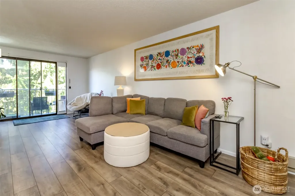 13235 12th Avenue SW Burien WA 98146