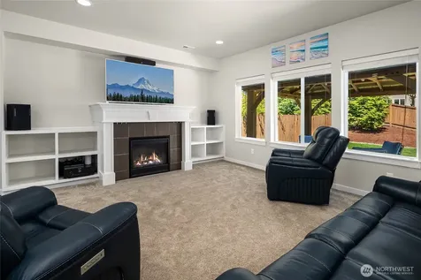 8223 49th Street NE Marysville WA 98270