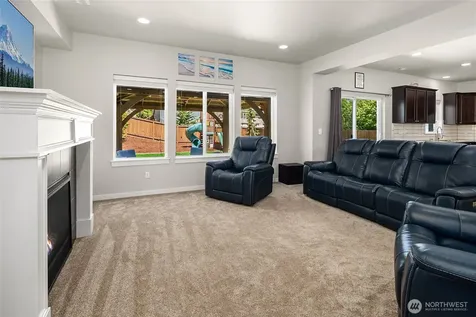8223 49th Street NE Marysville WA 98270