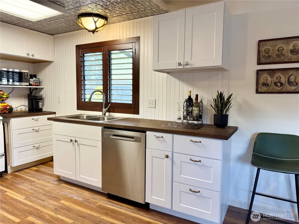 18289 E State Route 3 (WA-3) Allyn WA 98524