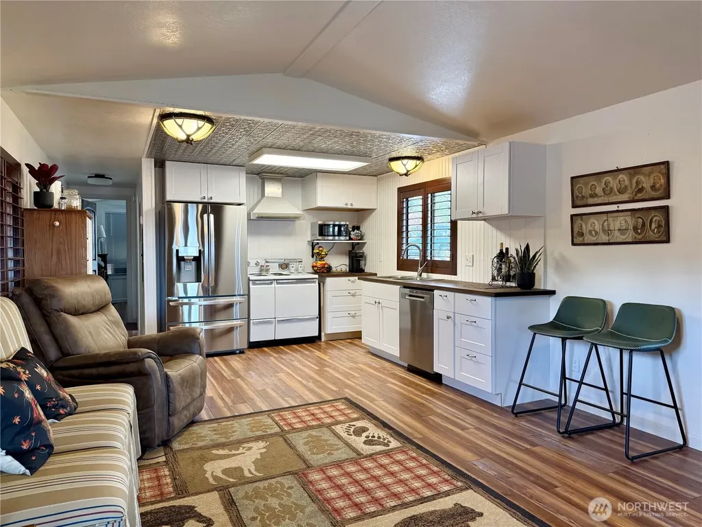 18289 E State Route 3 (WA-3) Allyn WA 98524