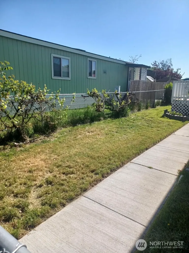 3211 W Wapato Drive Moses Lake WA 98837