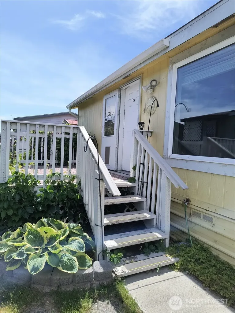 3211 W Wapato Drive Moses Lake WA 98837