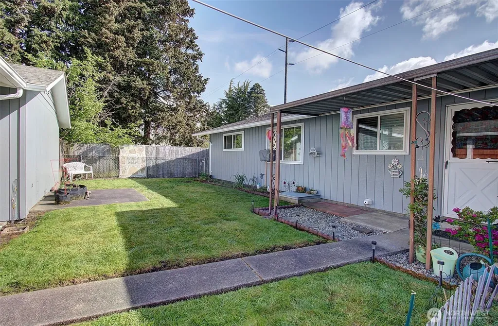 1807 N Tower Avenue Centralia WA 98531