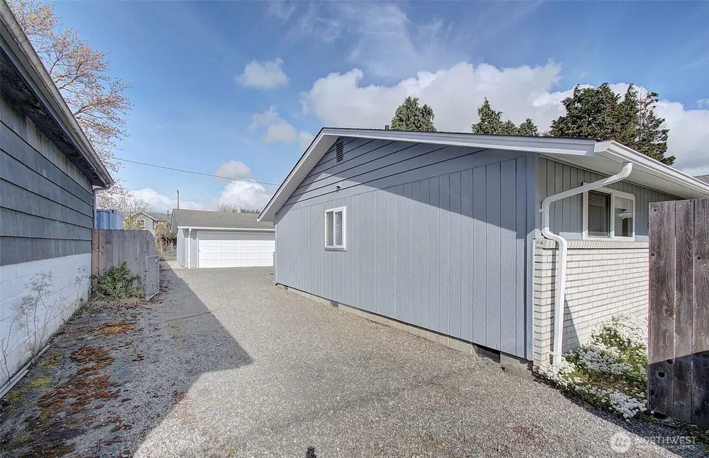 1807 N Tower Avenue Centralia WA 98531