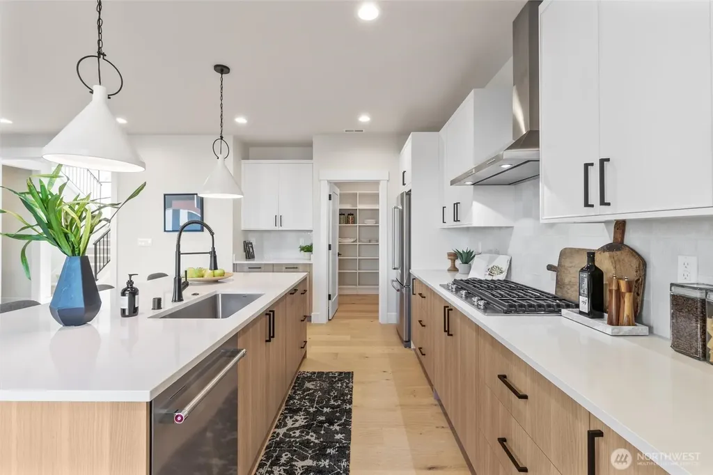25 213th Place SW Bothell WA 98021