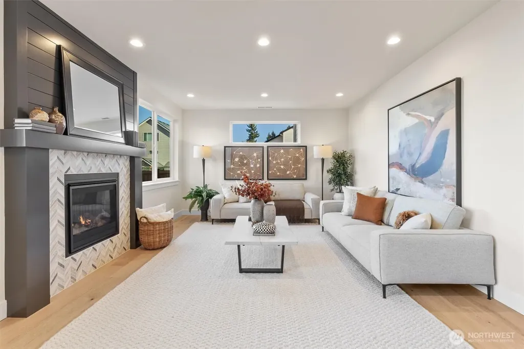 25 213th Place SW Bothell WA 98021