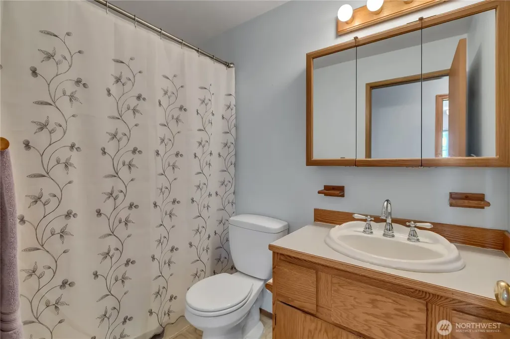 115 3rd Avenue NW Pacific WA 98047