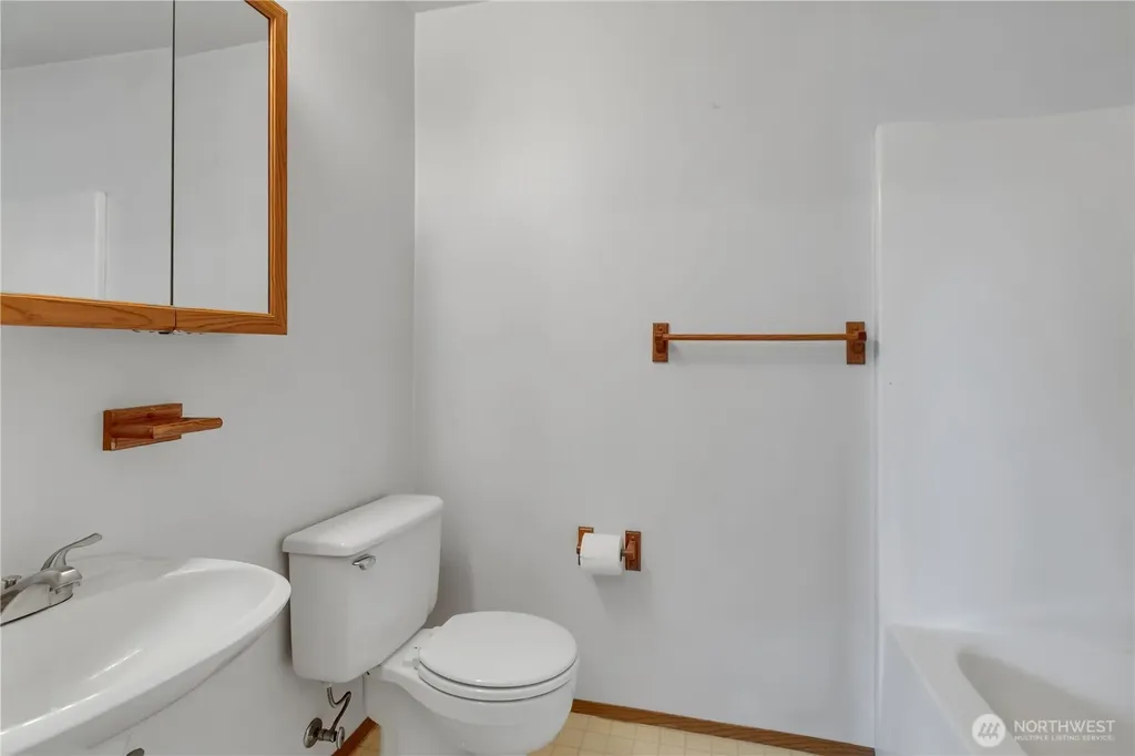 115 3rd Avenue NW Pacific WA 98047