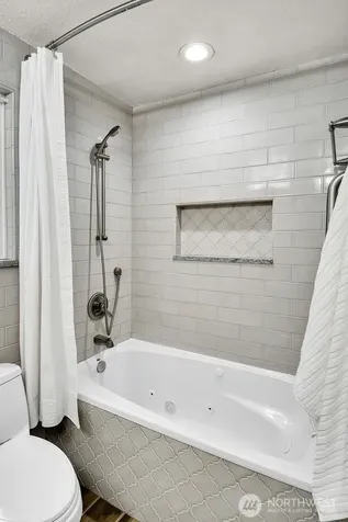 21023 46th Avenue SE Bothell WA 98021
