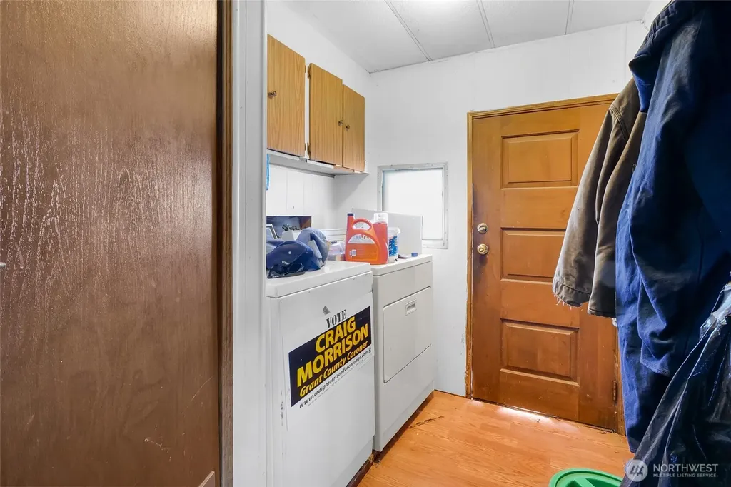 8959 E NW Ephrata WA 98823